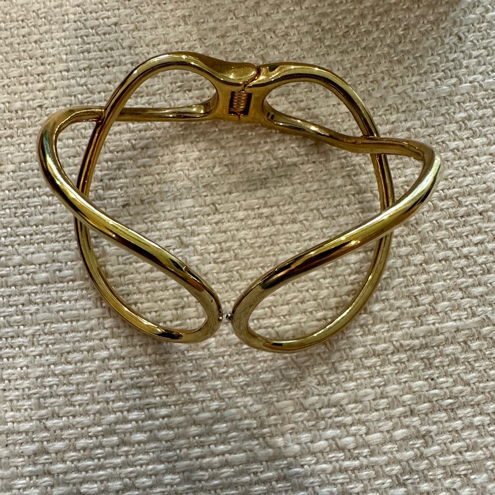 NEW Trina Turk Infinity Hinged Bracelet